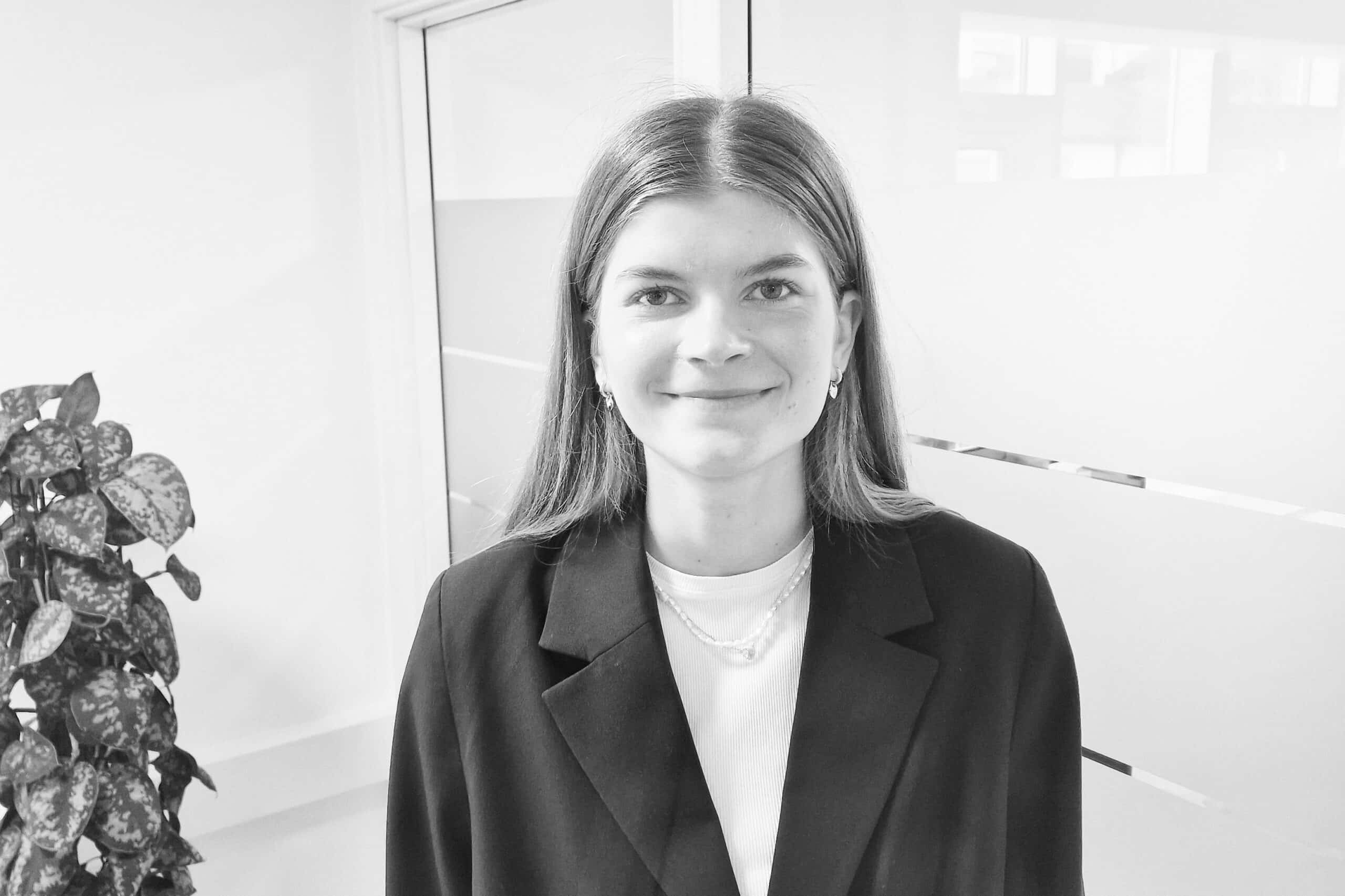 Caroline S berg Replik A S Caroline S berg Replik A S